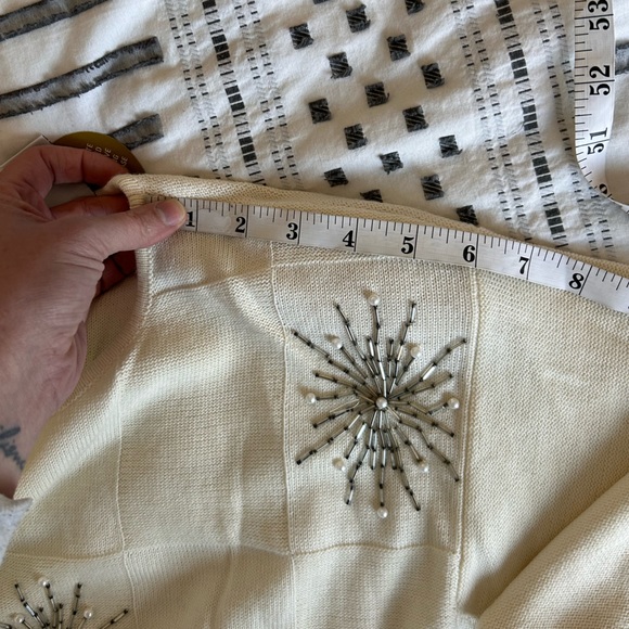 NWT Liz Claiborne Wool Acrylic Beaded Snowflake Cream Ecru Sweater Size Medium - Picture 9 of 16